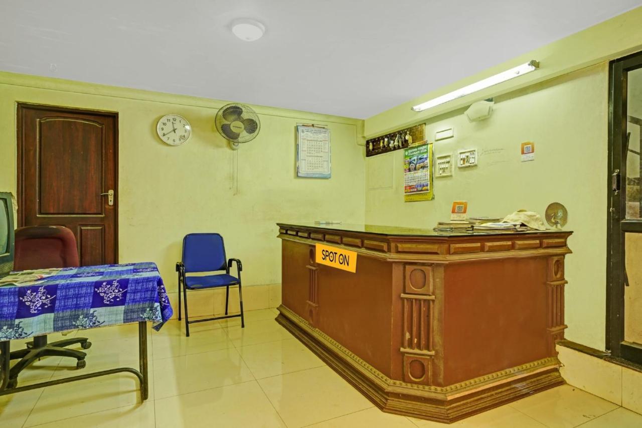 Hotel O Ss Residency Punalur Luaran gambar