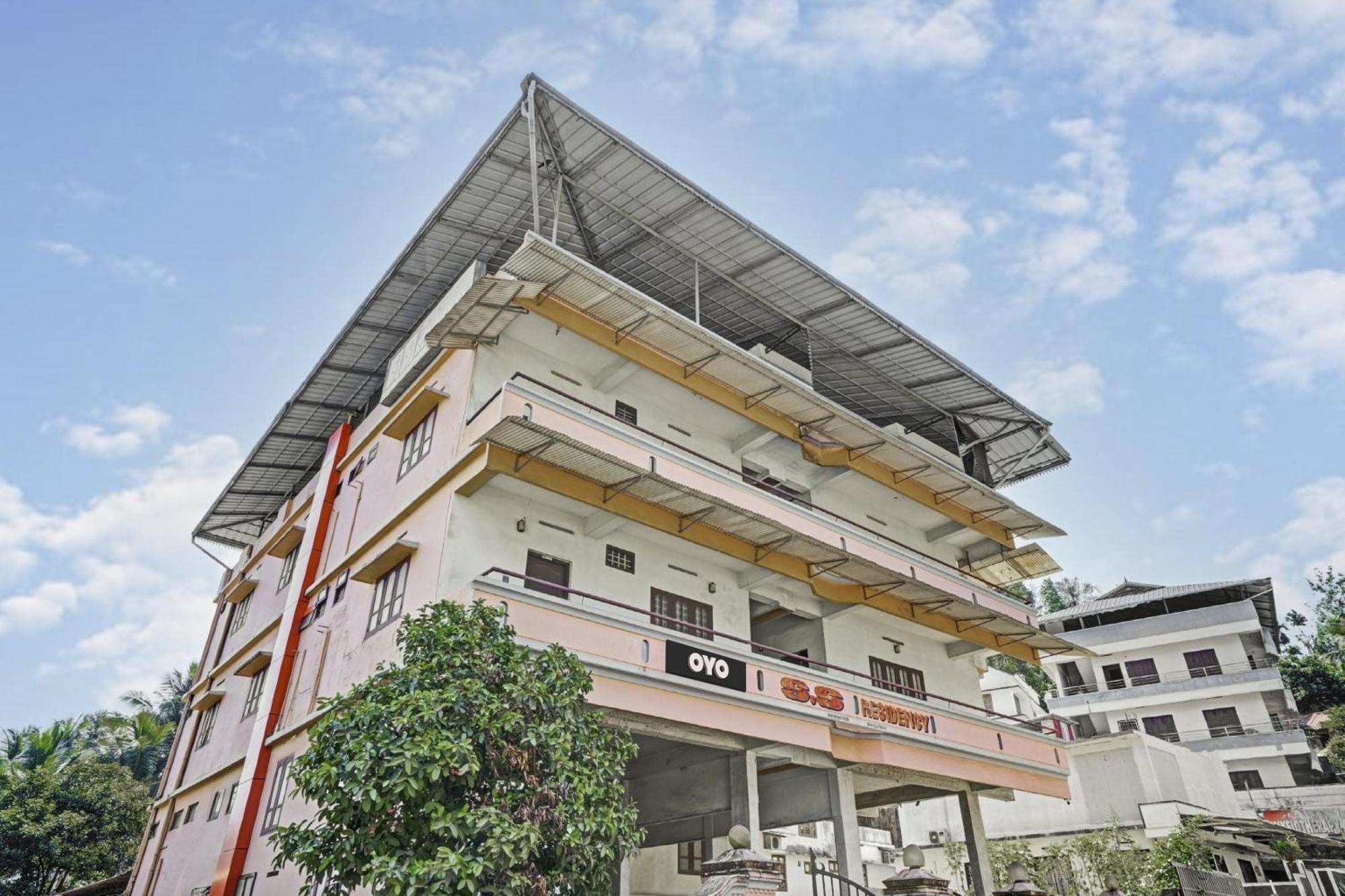 Hotel O Ss Residency Punalur Luaran gambar