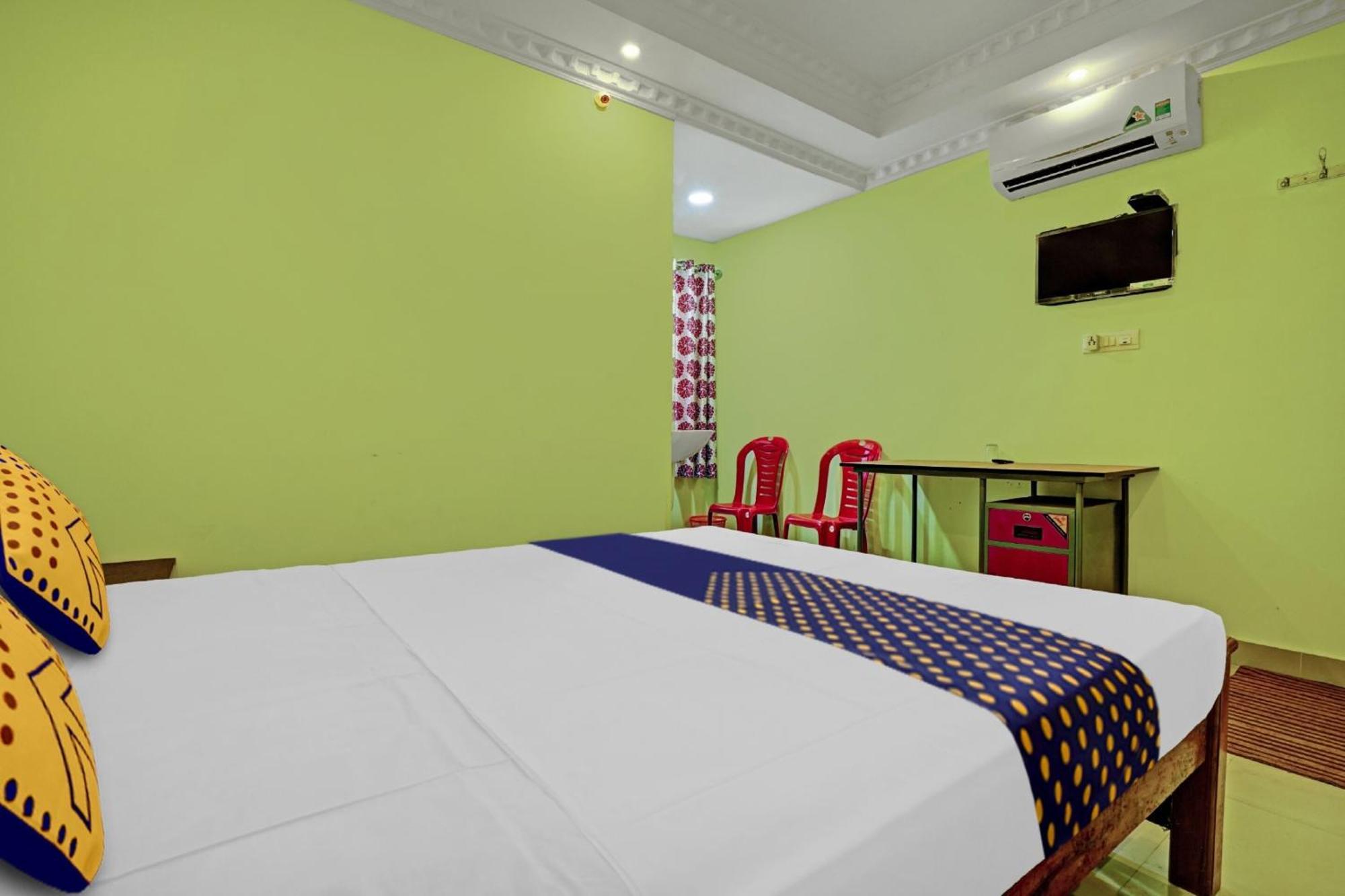 Hotel O Ss Residency Punalur Luaran gambar
