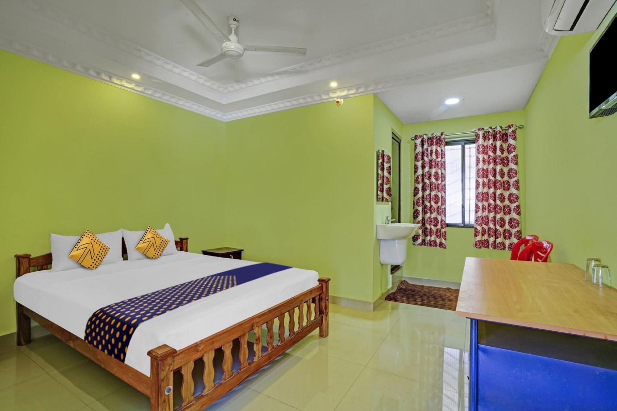 Hotel O Ss Residency Punalur Luaran gambar