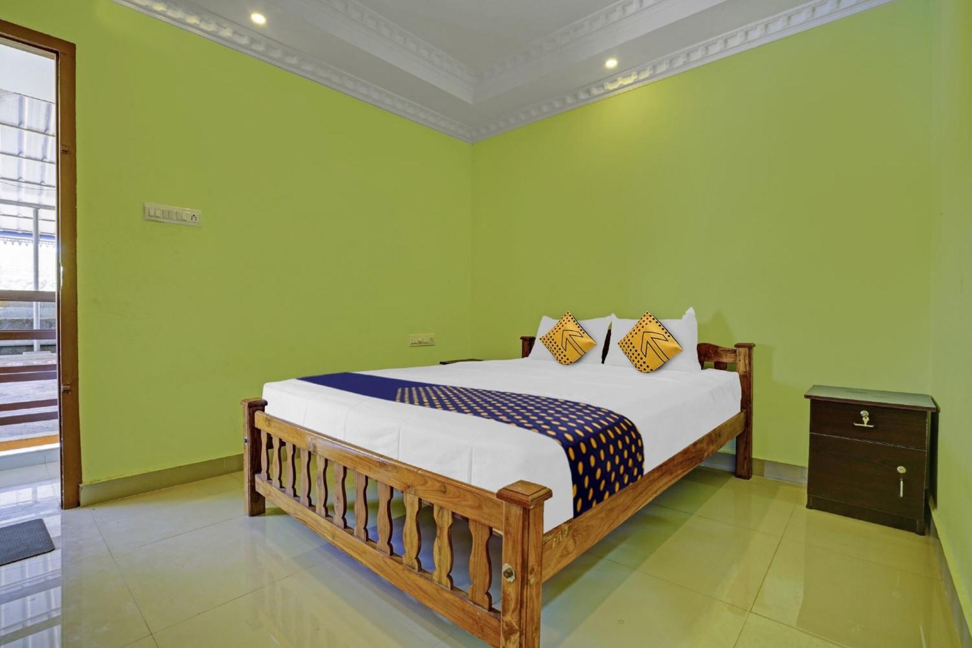 Hotel O Ss Residency Punalur Luaran gambar