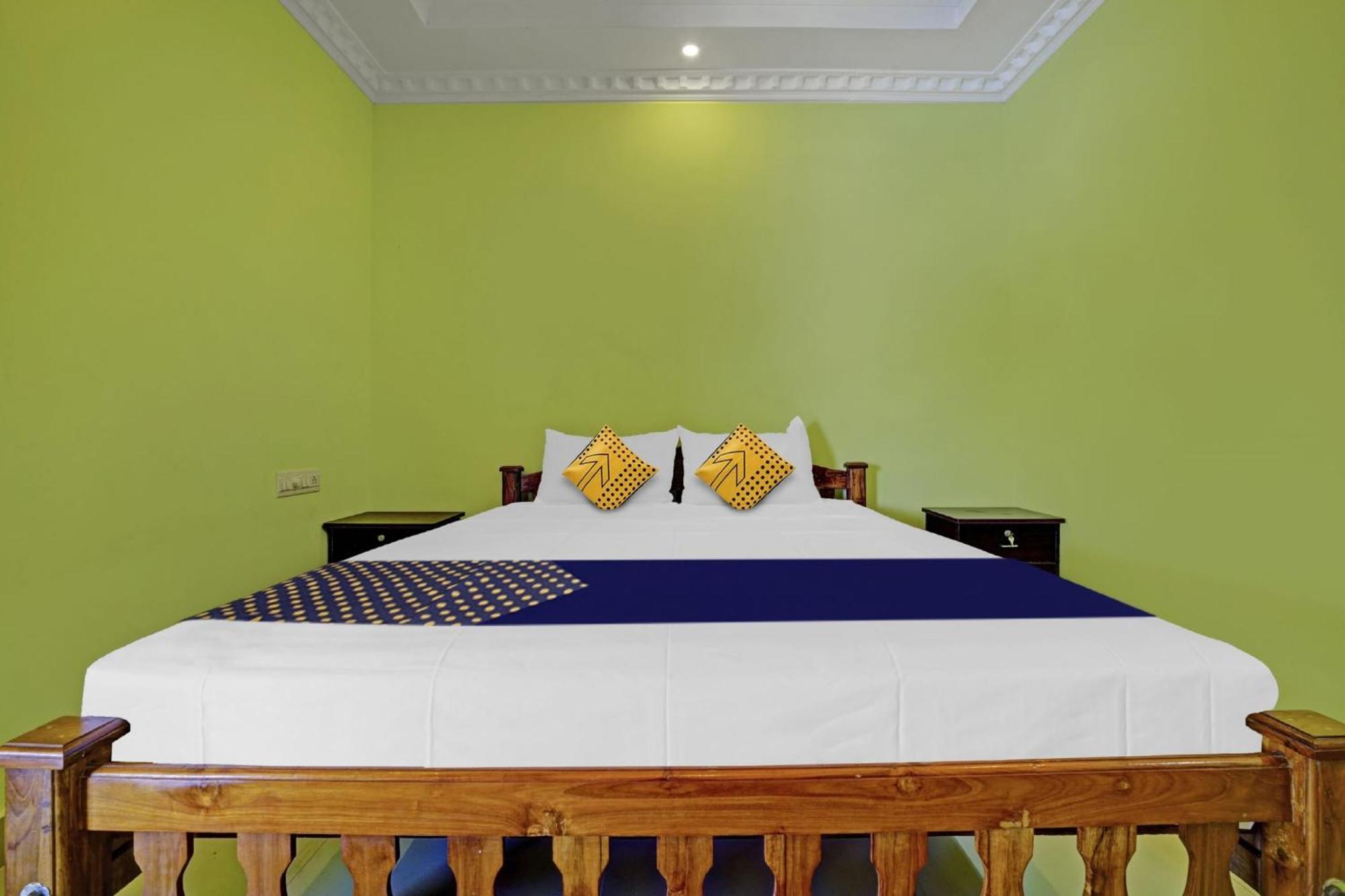 Hotel O Ss Residency Punalur Luaran gambar